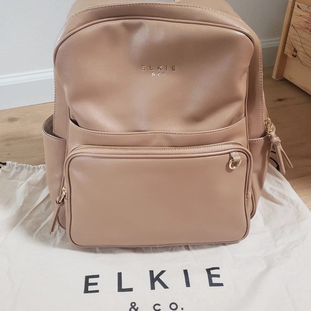 Vegan leather Backpack - Tan w/ gold hardware - Picture 1 of 11